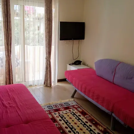Apartament Lacin *