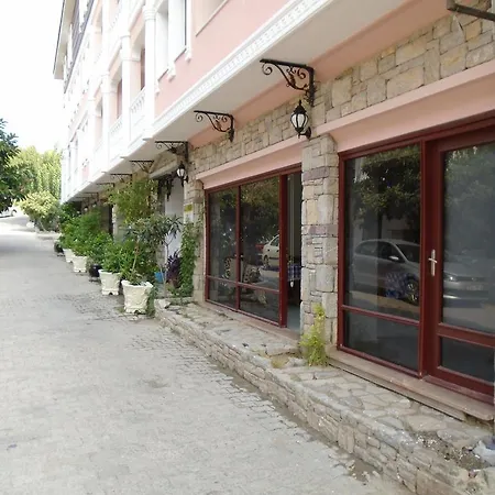 Lacin Apartment
