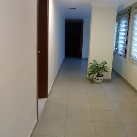 شقة Lacin